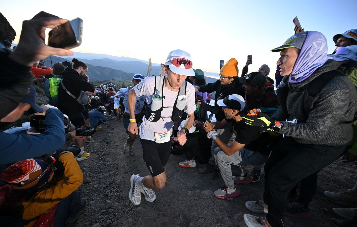 Vincent Bouillard hace historia al ganar la Western States 100, la carrera de ultratrail más dura del mundo Vincent Bouillard hace historia al ganar la Western States 100, la carrera de ultratrail más dura del mundo